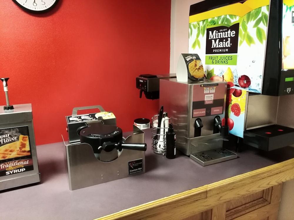 Econo Lodge Hornell Экстерьер фото