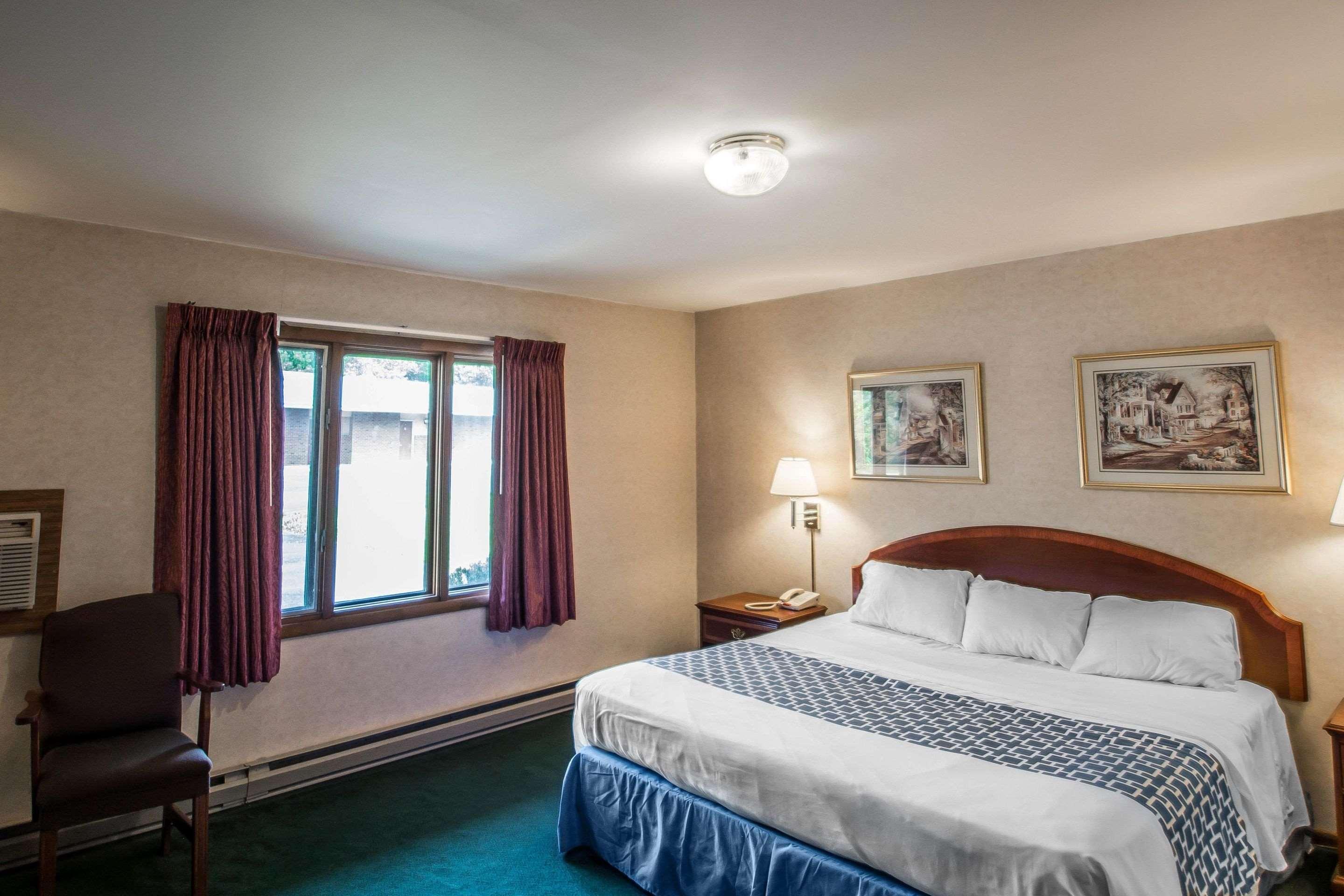 Econo Lodge Hornell Экстерьер фото