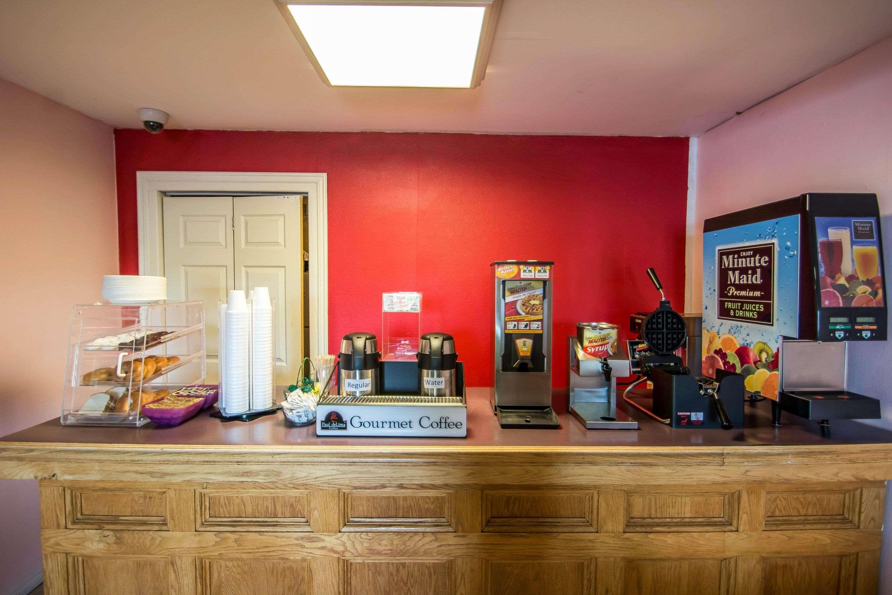 Econo Lodge Hornell Экстерьер фото
