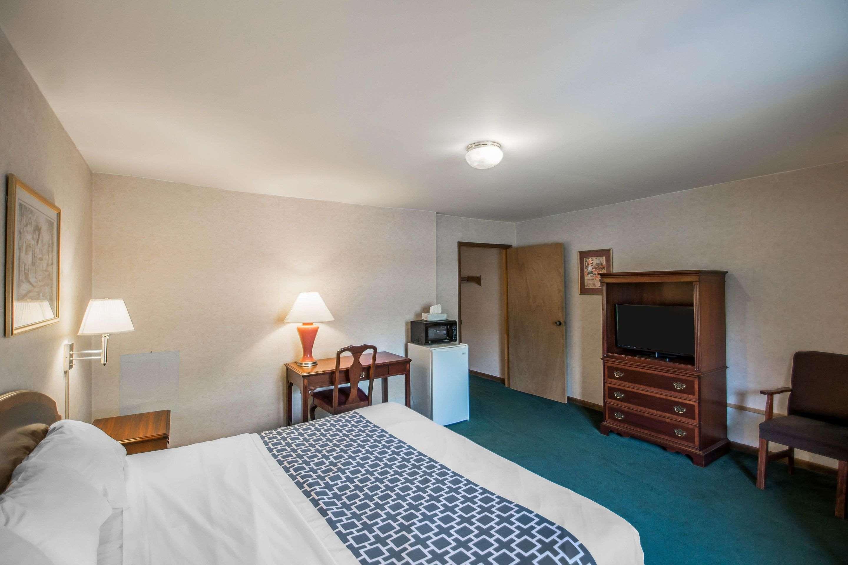 Econo Lodge Hornell Экстерьер фото