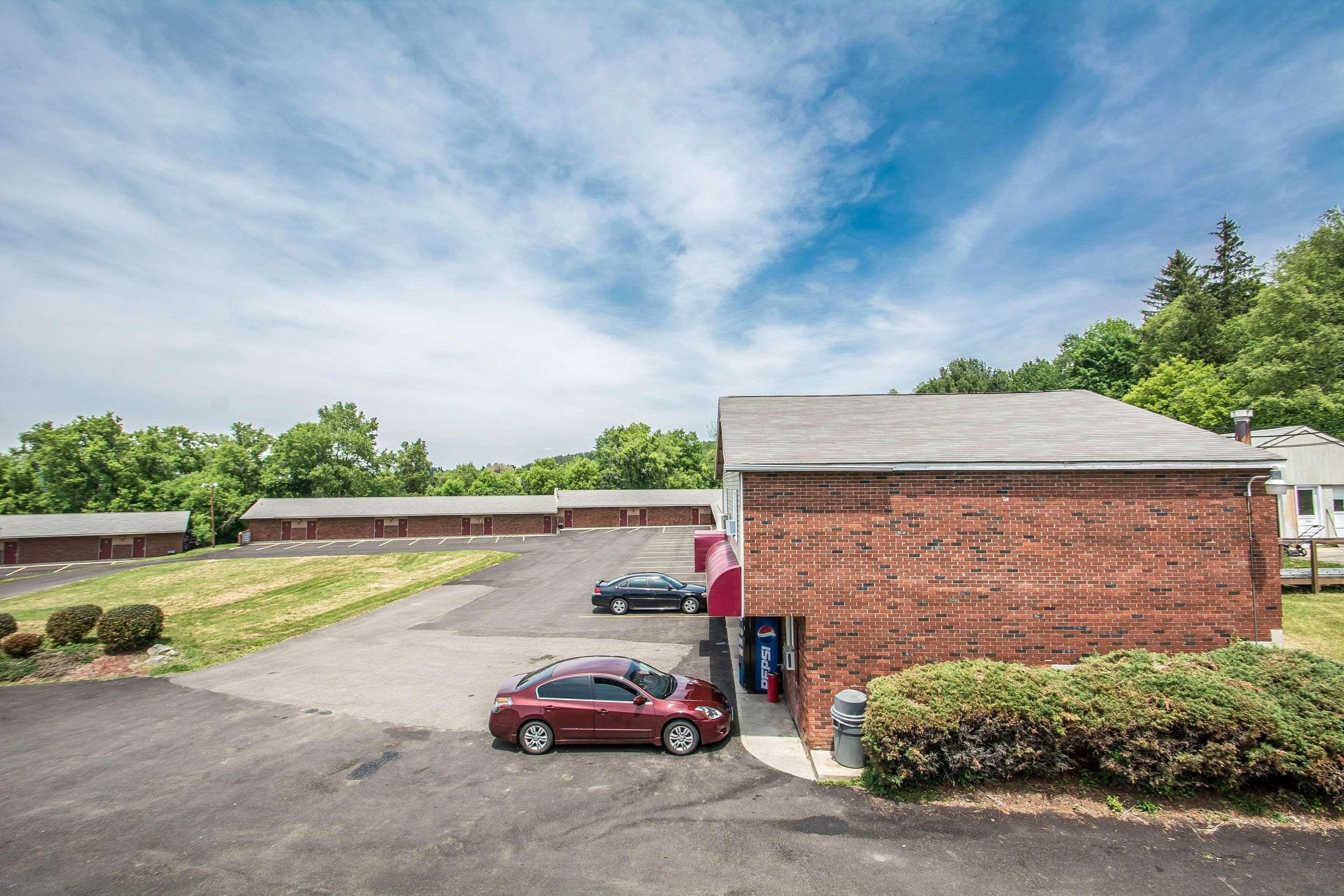 Econo Lodge Hornell Экстерьер фото