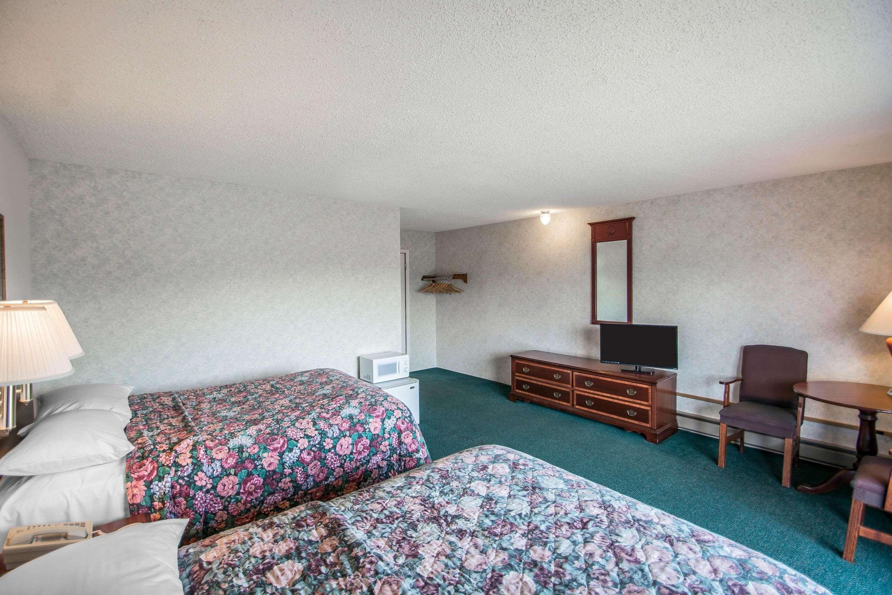 Econo Lodge Hornell Экстерьер фото