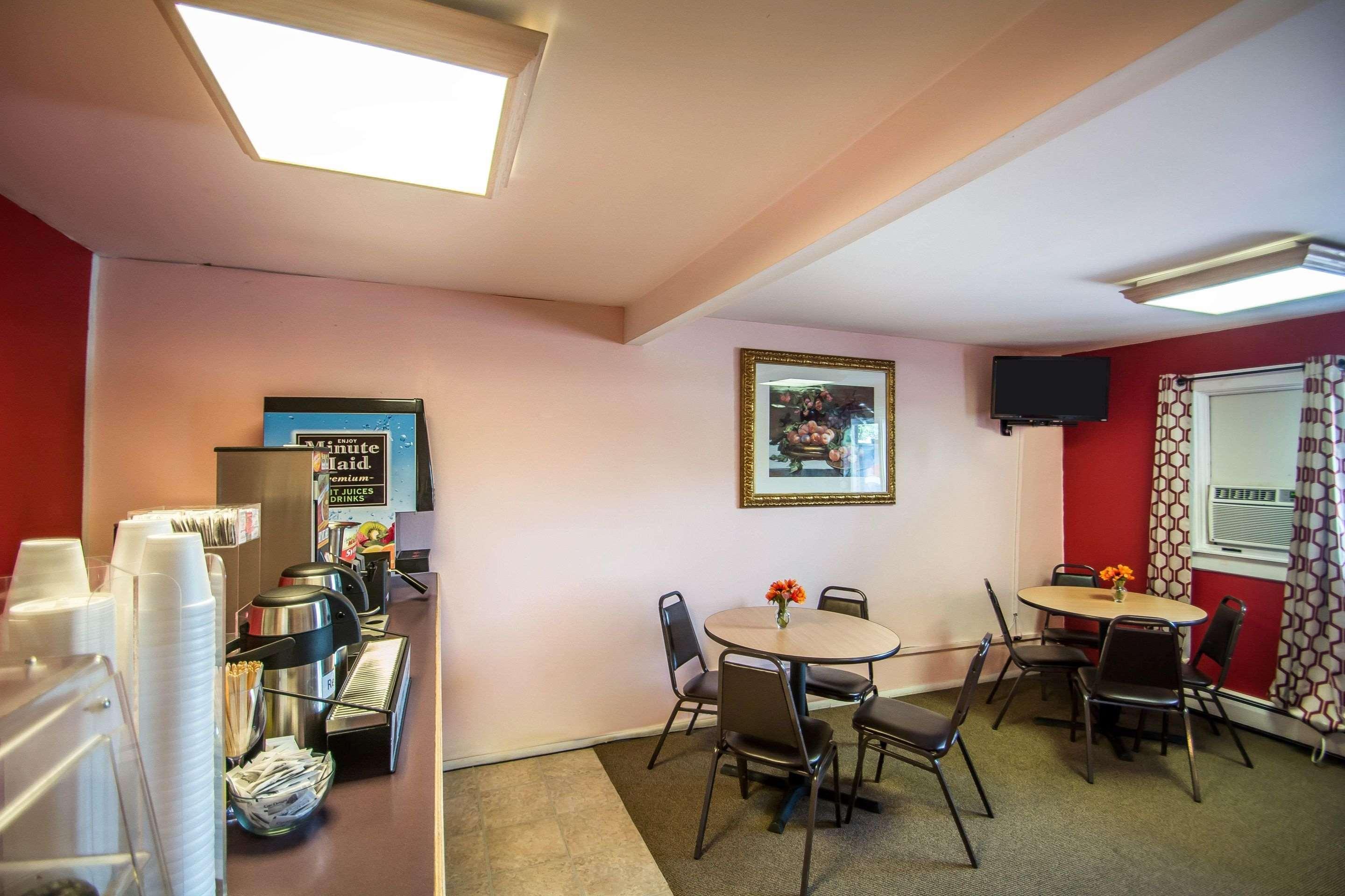 Econo Lodge Hornell Экстерьер фото