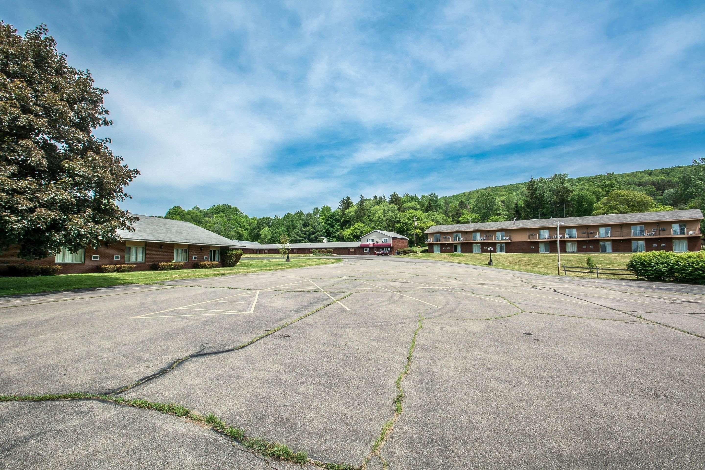 Econo Lodge Hornell Экстерьер фото