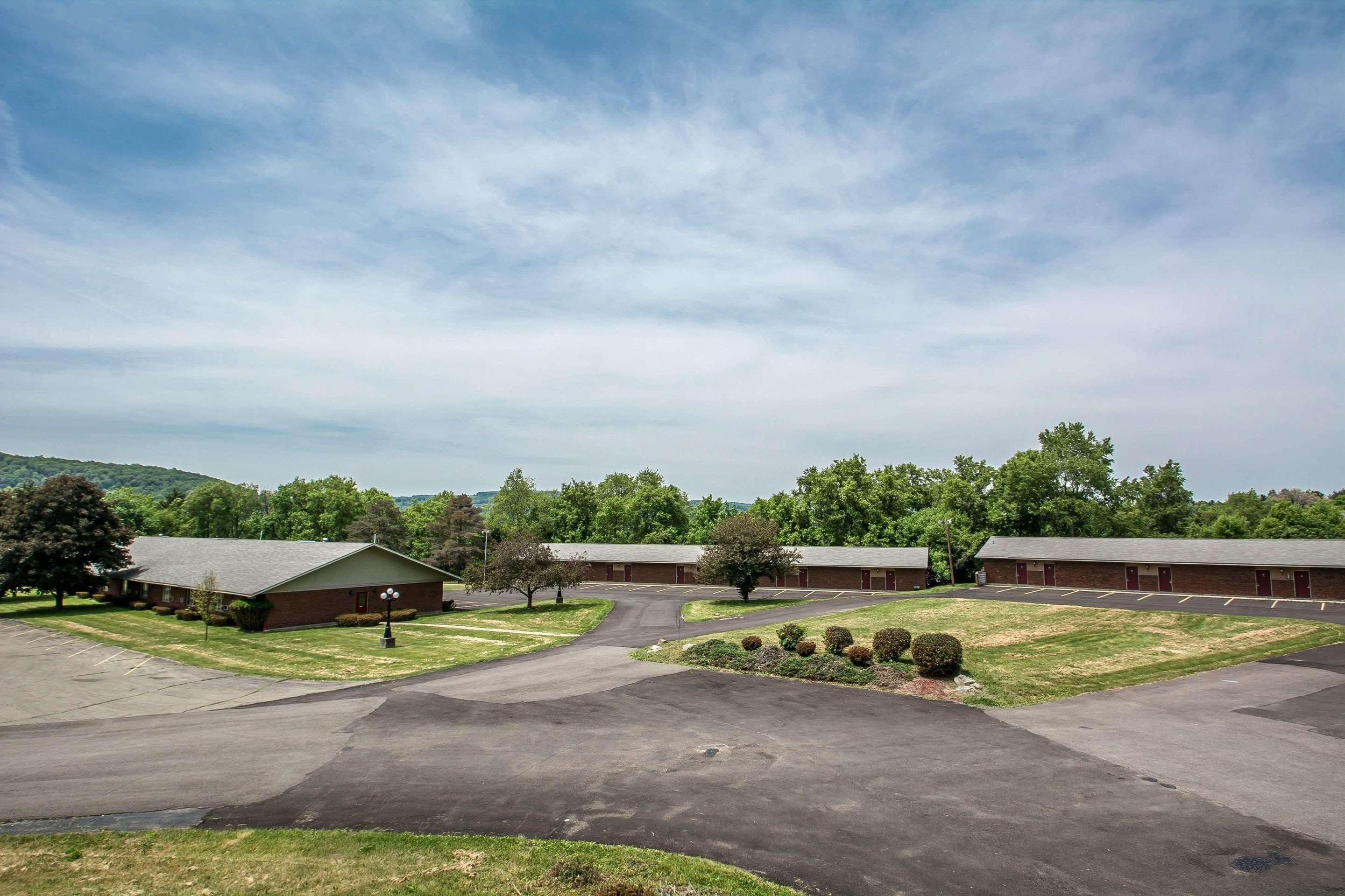 Econo Lodge Hornell Экстерьер фото