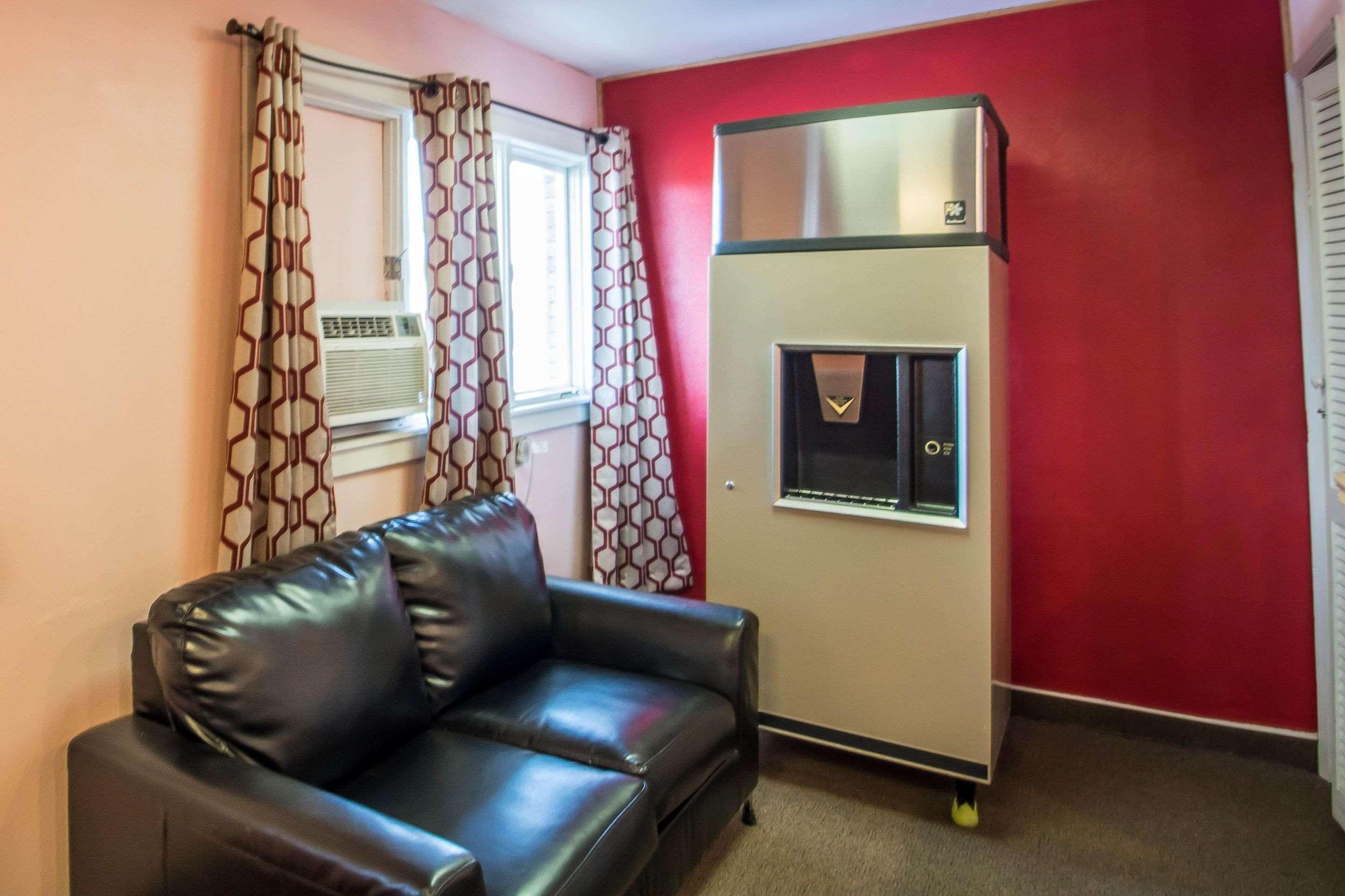 Econo Lodge Hornell Экстерьер фото
